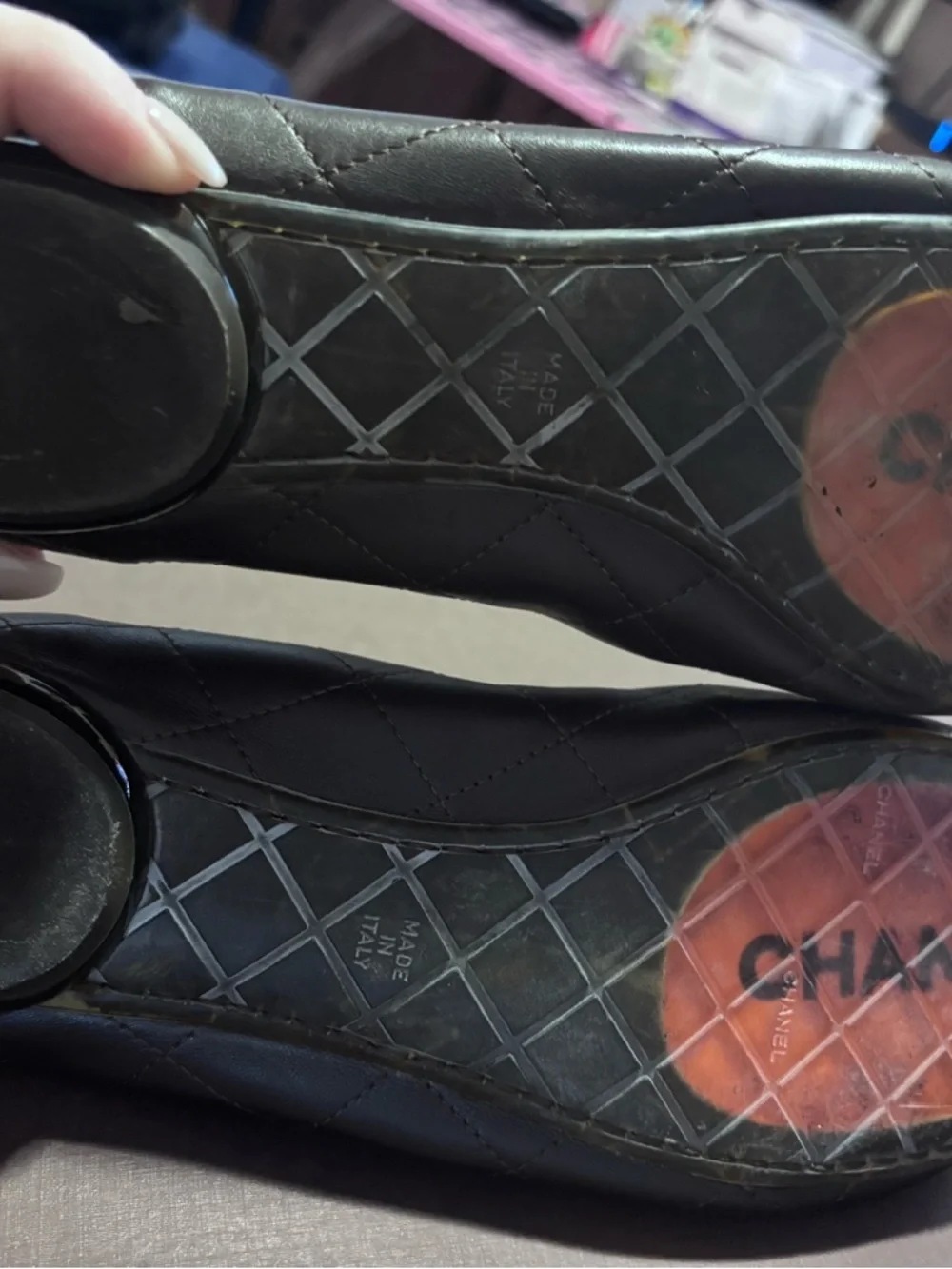 CHANEL Quilted CC Cap-Toe Ballet Flats in Dark Brown Leather - Picture 4 of 5